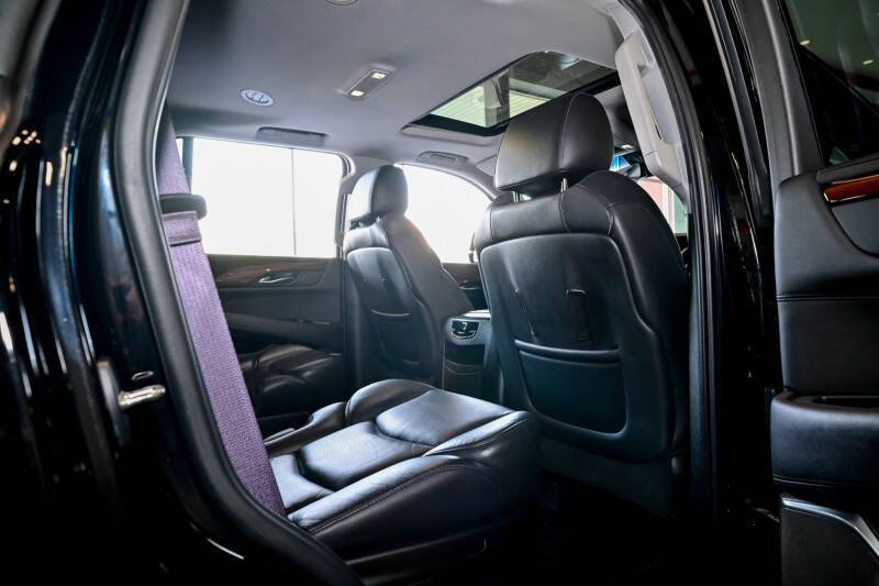 2017 Cadillac Escalade Luxury