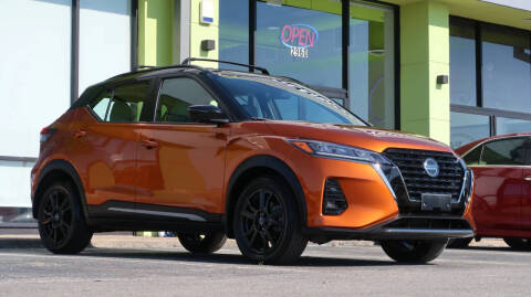 2023 Nissan Kicks SR