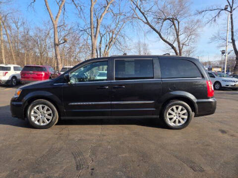 2016 Chrysler Town and Country Touring