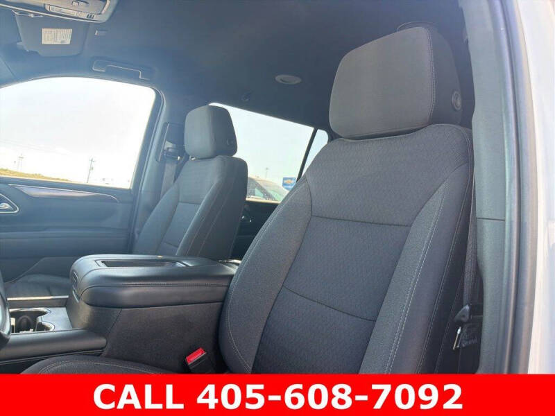 2023 GMC Yukon XL SLE