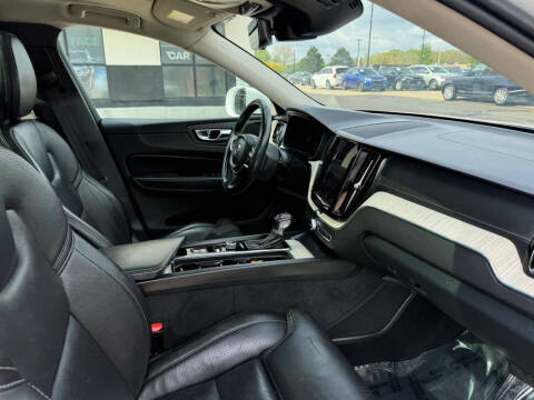 2021 Volvo XC60 T5 Inscription