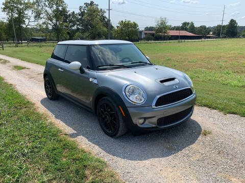 2007 MINI Cooper for sale at TRAVIS AUTOMOTIVE in Corryton TN