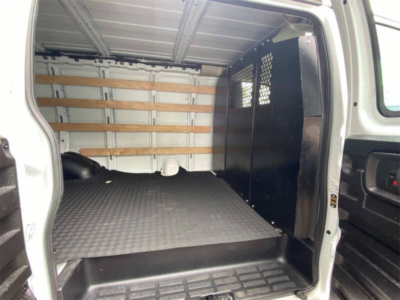 2023 Chevrolet Express 2500