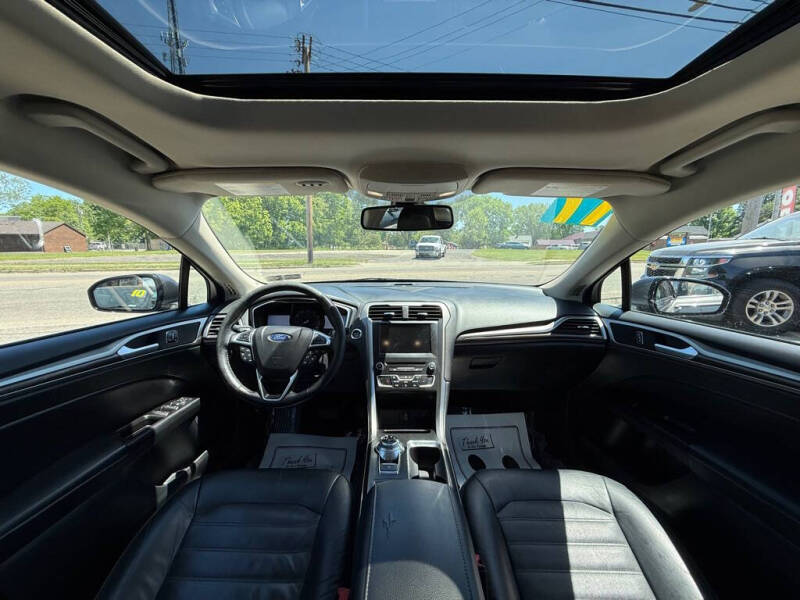 2017 Ford Fusion SE