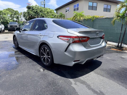 2018 Toyota Camry SE