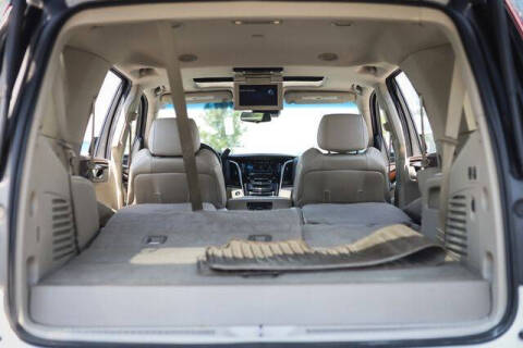 2017 Cadillac Escalade Luxury