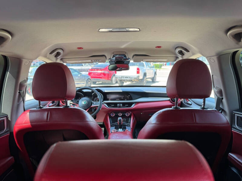 2019 Alfa Romeo Stelvio Sport