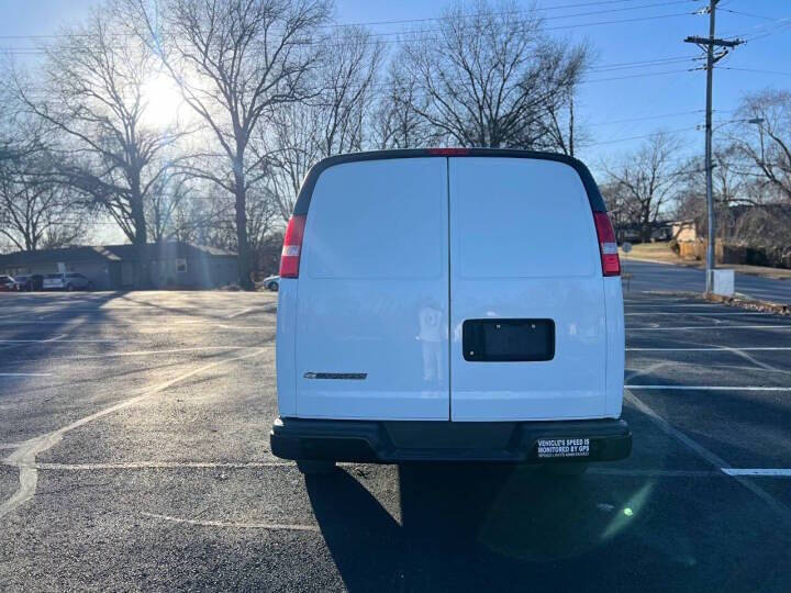 2022 Chevrolet Express 2500