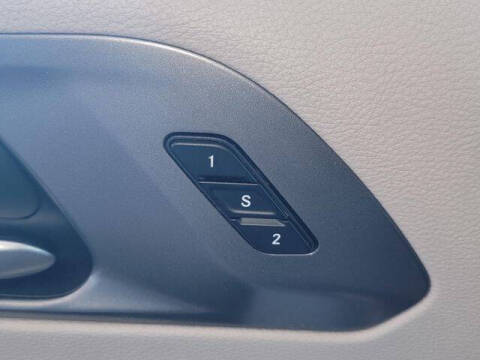 2023 Chrysler Pacifica Plug-In Hybrid Touring L