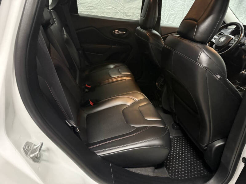 2020 Jeep Cherokee Trailhawk