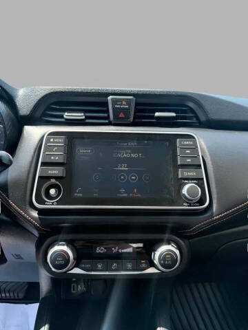 2022 Nissan Versa SR