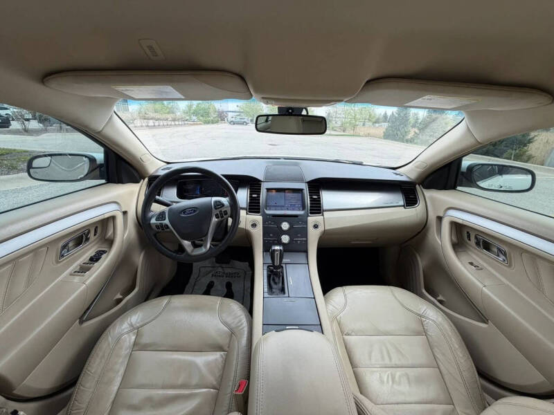 2017 Ford Taurus SEL