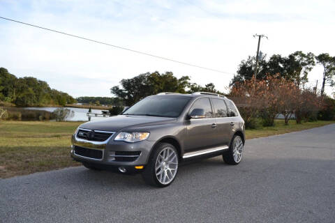 2008 Volkswagen Touareg 2 for sale at Car Bazaar in Pensacola FL