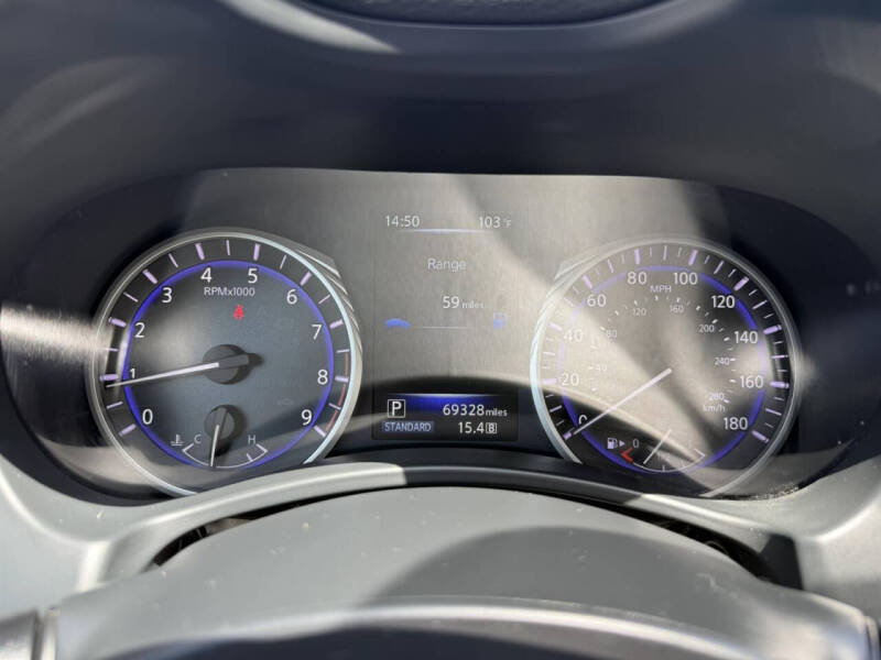 2015 Infiniti Q50 Premium