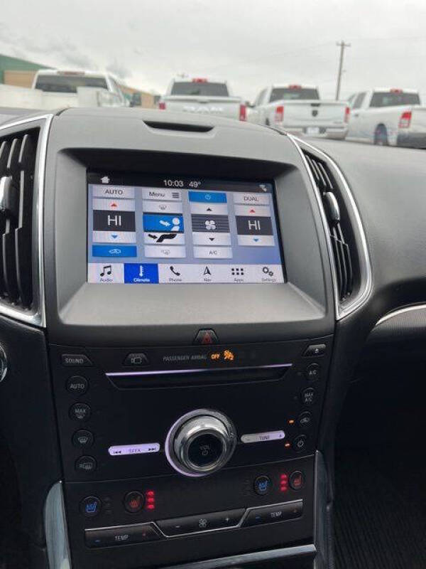 2019 Ford Edge Titanium