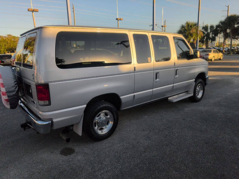 2014 Ford E-Series E-150 XLT