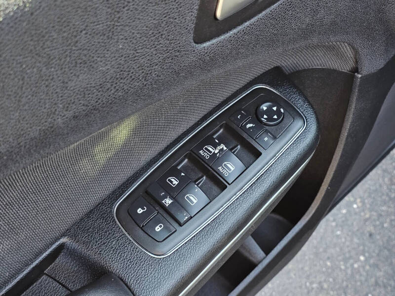 2017 Dodge Charger SXT