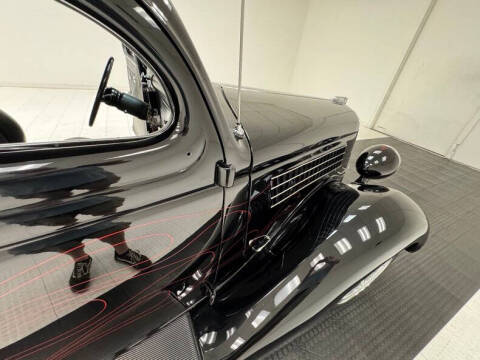 1935 Ford Deluxe