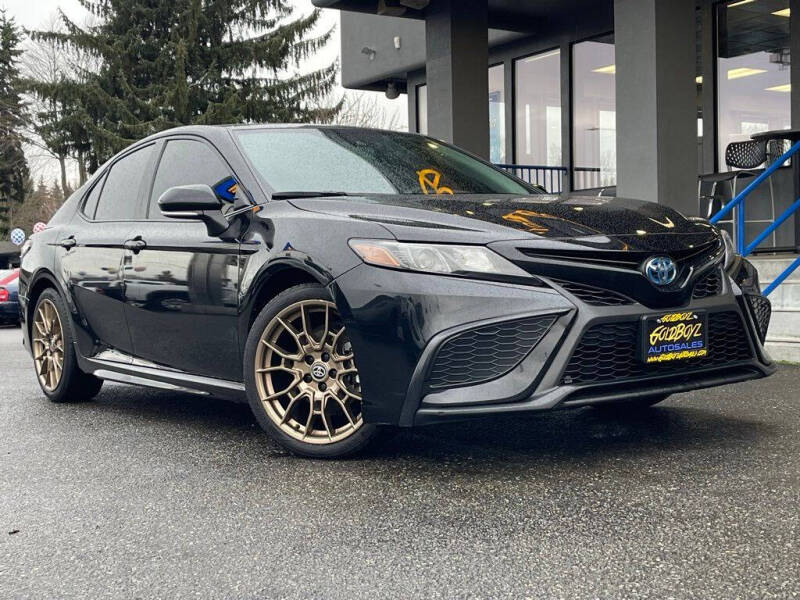 2024 Toyota Camry Hybrid SE