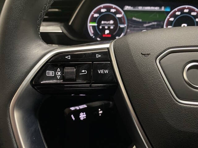 2023 Audi e-tron quattro Premium Plus