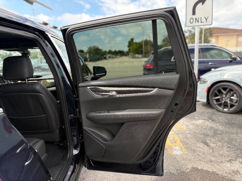 2022 Cadillac XT6 Premium Luxury