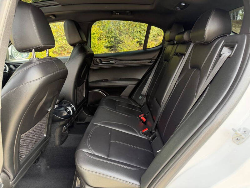 2022 Alfa Romeo Stelvio Sprint