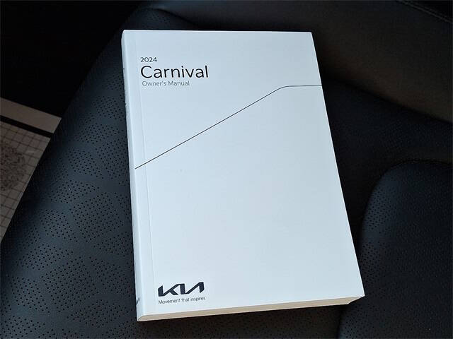 2024 Kia Carnival SX