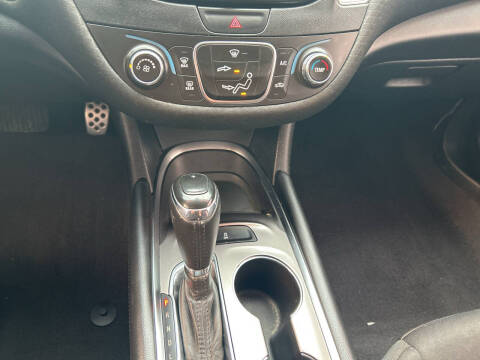 2017 Chevrolet Malibu LT