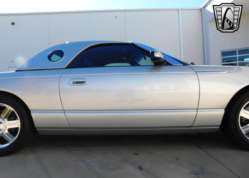 2005 Ford Thunderbird Deluxe