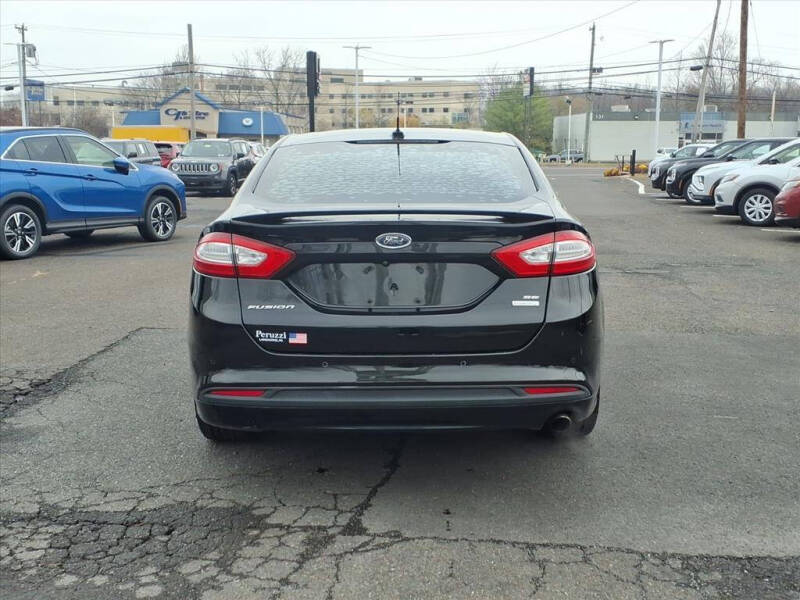 2016 Ford Fusion SE