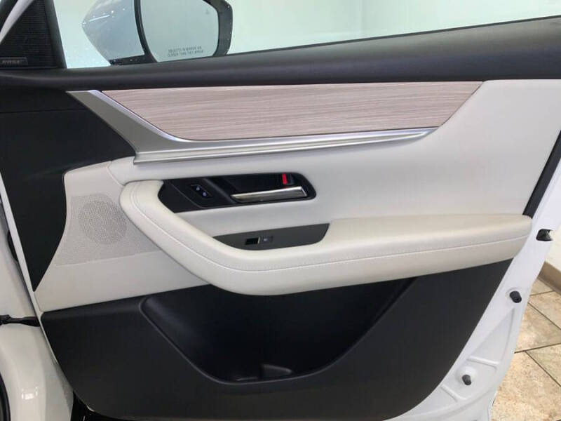2024 Mazda CX-90 Plug-in Hybrid Premium Plus