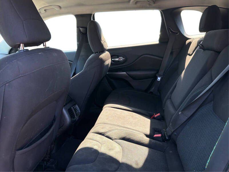 2019 Jeep Cherokee Latitude