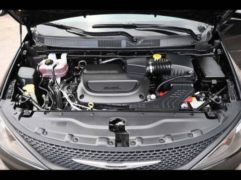 2024 Chrysler Voyager LX