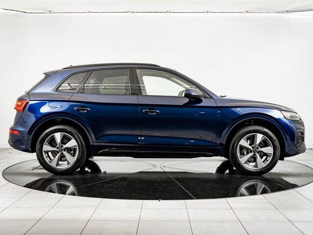 2025 Audi Q5 quattro Premium 40 TFSI