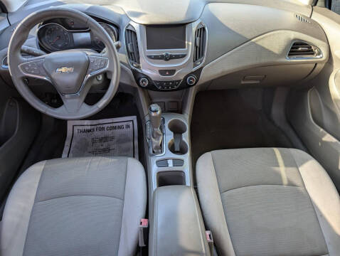 2017 Chevrolet Cruze LT Auto