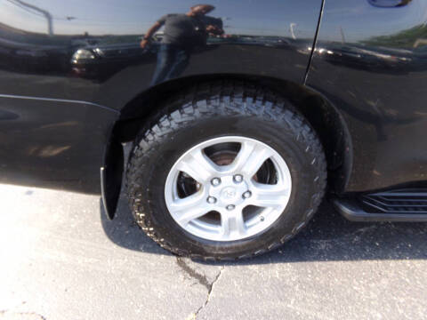 2015 Toyota Sequoia SR5
