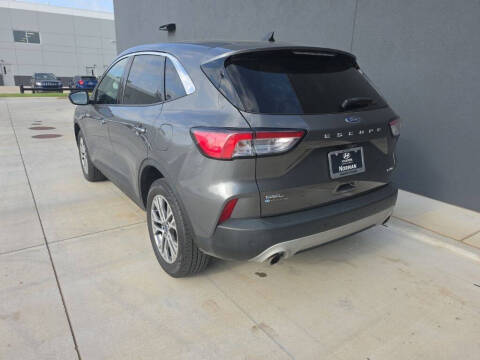 2022 Ford Escape SEL