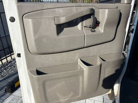 2018 Chevrolet Express 2500