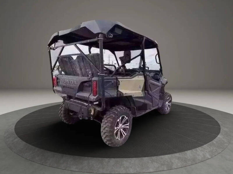 2017 Honda SXS1000M5