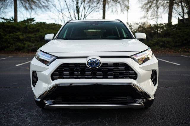2022 Toyota RAV4 Hybrid SE