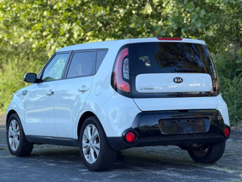 2016 Kia Soul +
