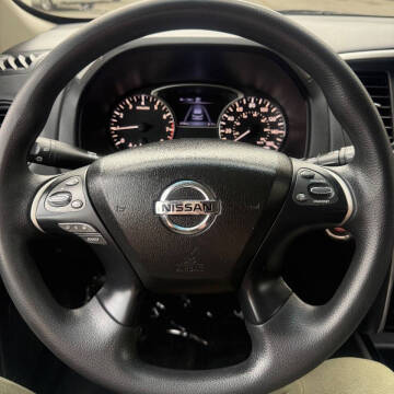 2016 Nissan Pathfinder S
