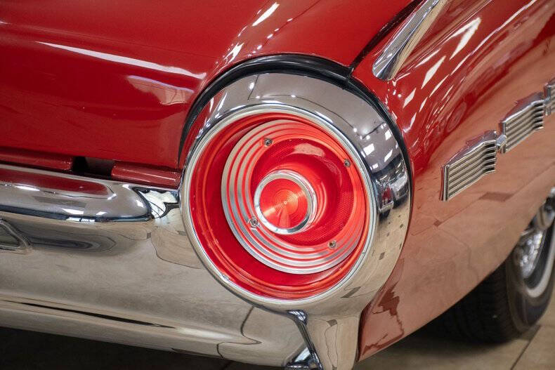 1962 Ford Thunderbird