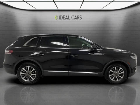 2019 Lincoln Nautilus Select