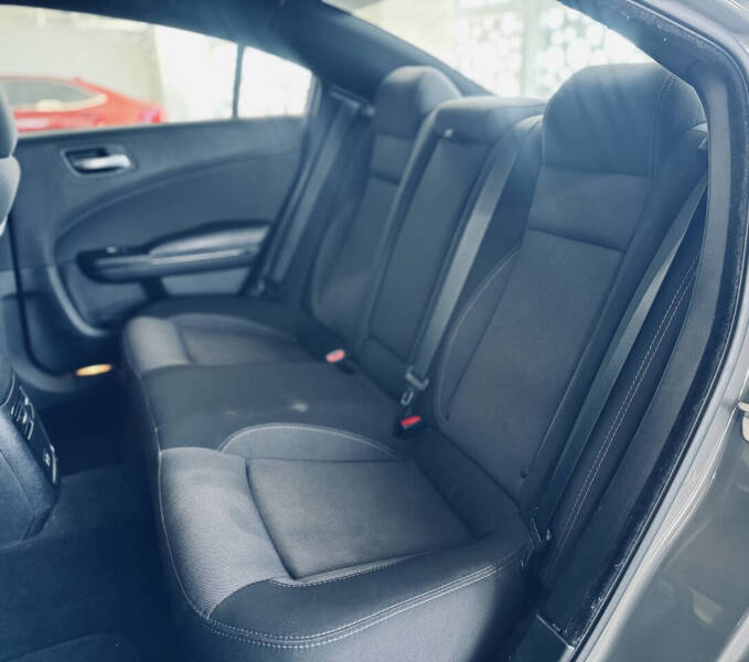 2018 Dodge Charger SXT