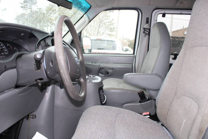 2003 Ford E-Series E-350 SD XL