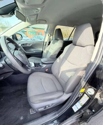 2021 Toyota RAV4 XLE