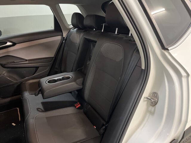 2023 Volkswagen Taos SE