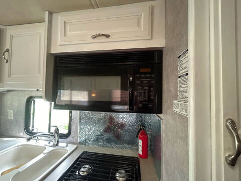 2005 Freightliner XCS Chassis