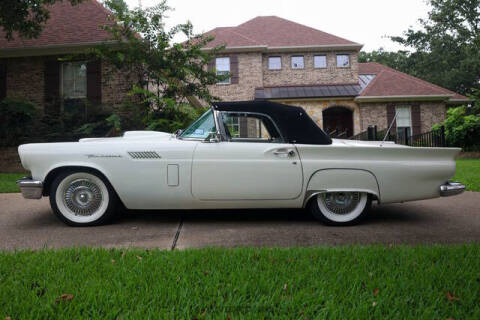 1957 Ford Thunderbird
